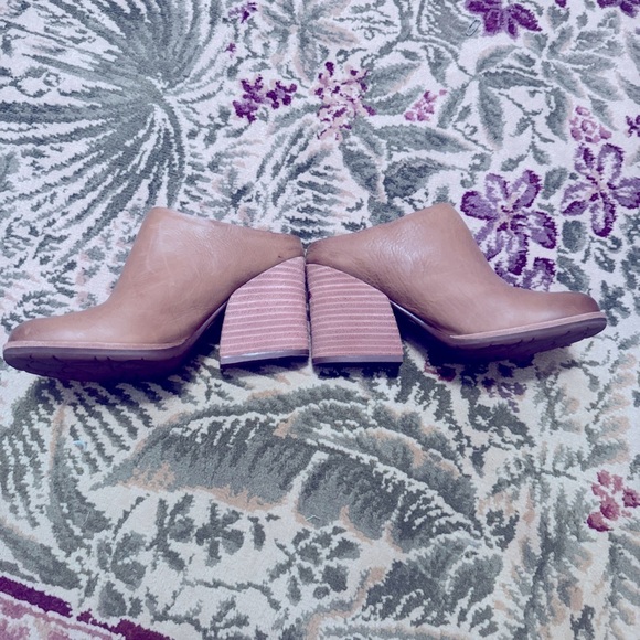 NWOT kork ease mule.  Sz 6.5 - Picture 5 of 9